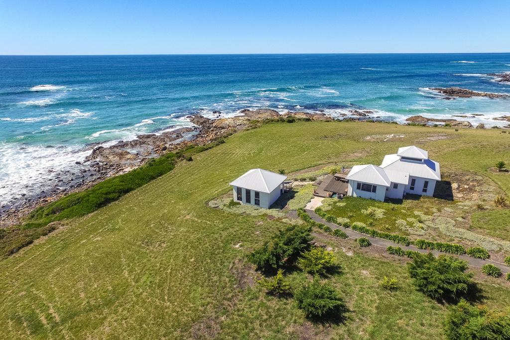 Saltwater - Absolute Oceanfront, Fire Pits, Some Villas With Hot Tubs And Sauna Falmouth Экстерьер фото